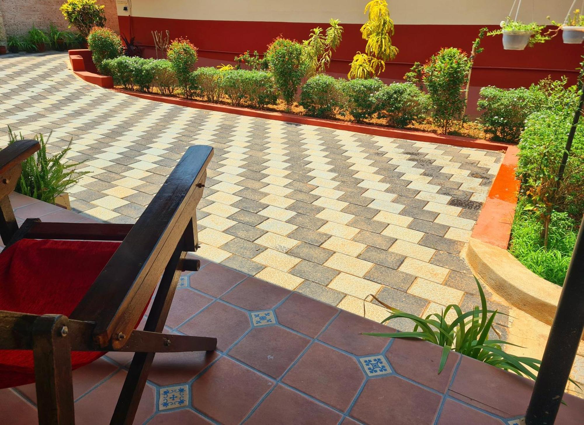 Sunny Smiles Homestay Mangalore Exterior foto